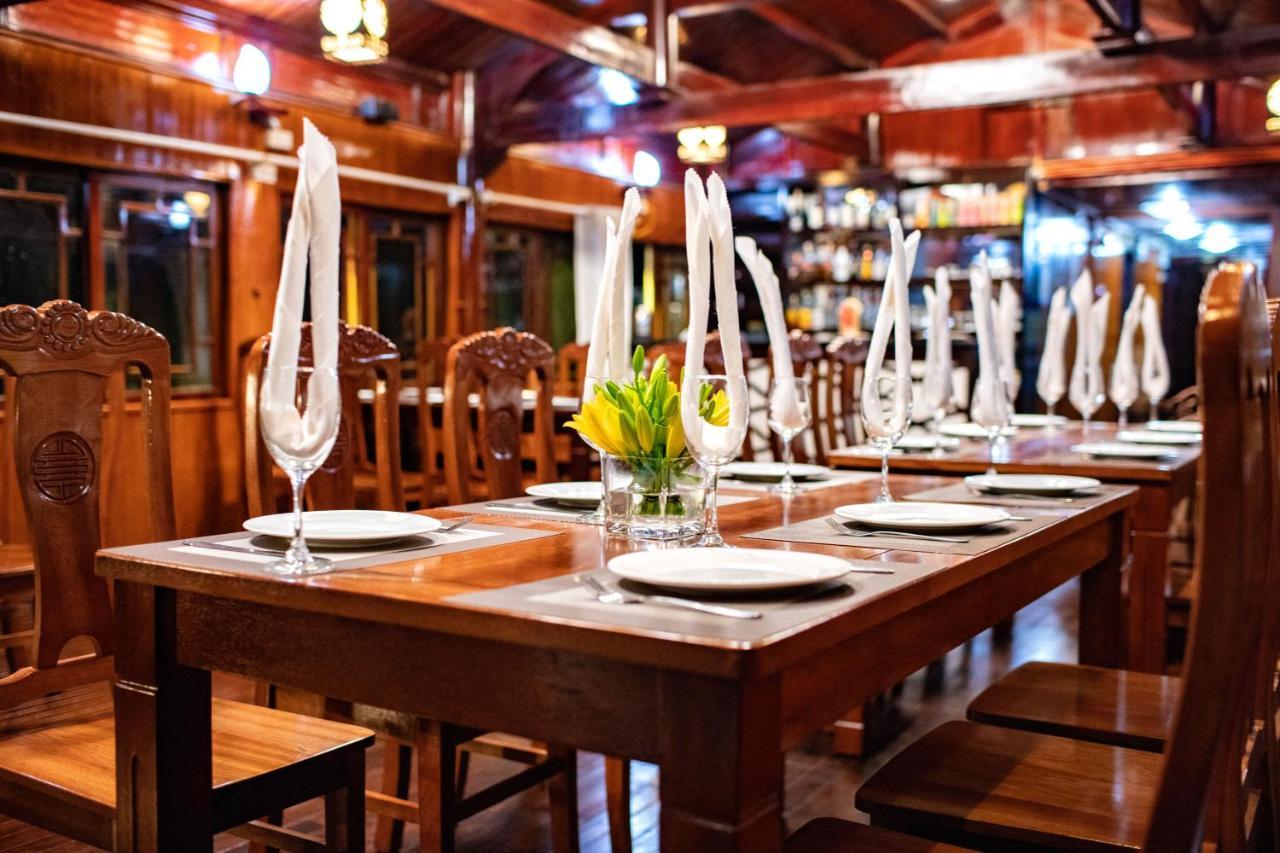 Seasun Boutique Cruise Hotell Ha Long Exteriör bild
