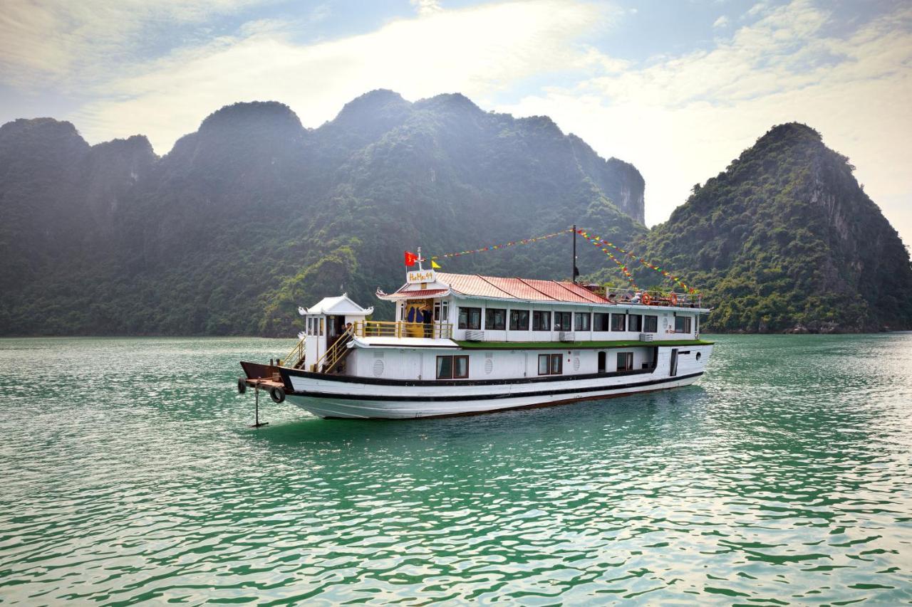 Seasun Boutique Cruise Hotell Ha Long Exteriör bild