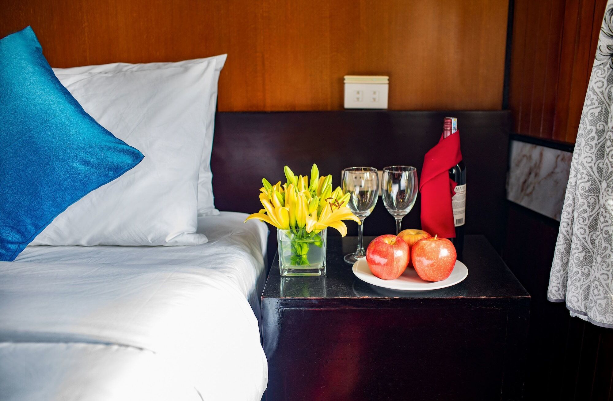 Seasun Boutique Cruise Hotell Ha Long Exteriör bild